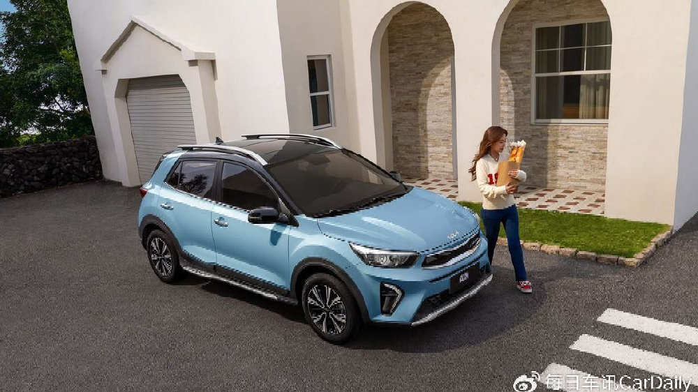 起亚奕跑焕新了，这台6万出头的小型SUV，挺懂年轻人