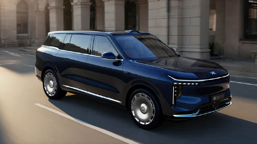 智己LS9预售价33.69万起，能否在大型SUV市场站稳脚跟？