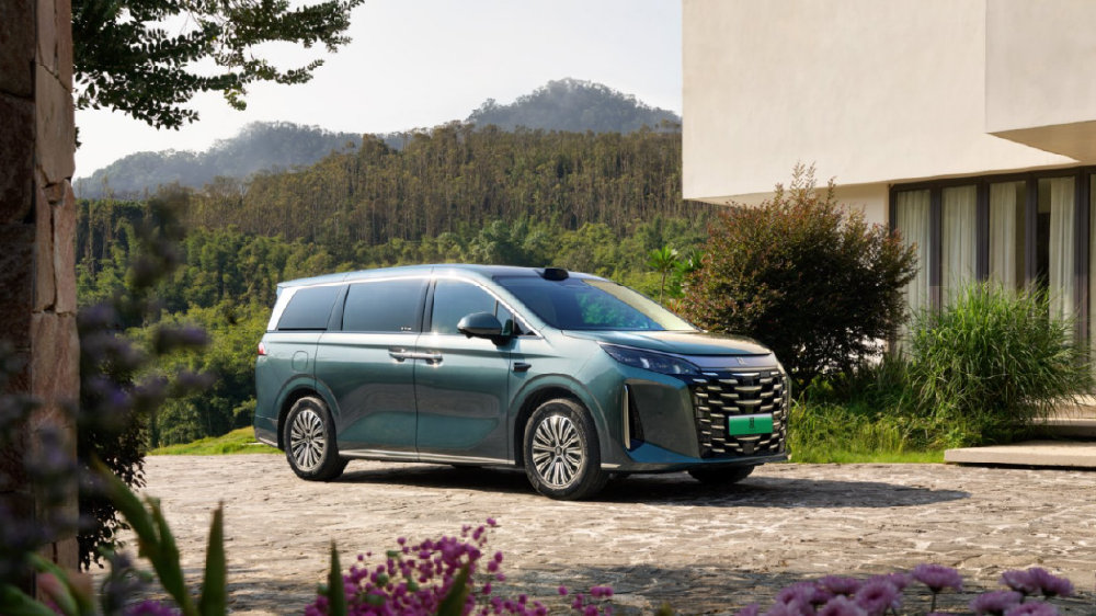 SUV靠边站！力挫GL8、赛那，比亚迪2026款夏连环杀！