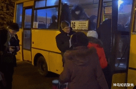 乌克兰袭击俄领土?一枚炮弹落入俄罗斯境内,爆炸点距民宅300米休闲区蓝鸢梦想 - Www.slyday.coM 乌克兰袭击俄领土?一枚炮弹落入俄罗斯境内,爆炸点距民宅300米休闲区蓝鸢梦想 - Www.slyday.coM