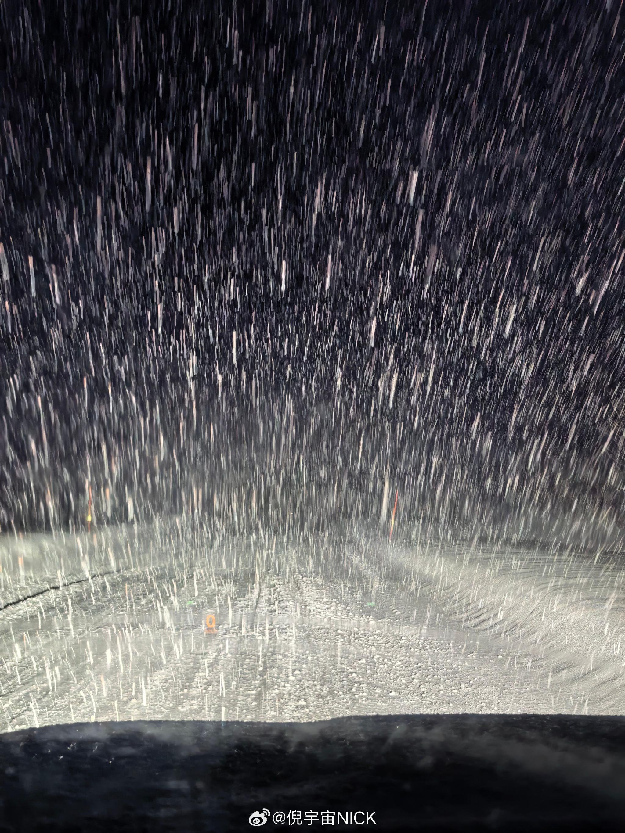 那天在挪威特罗姆瑟 遇到的暴雪， 开着吉利银河M9