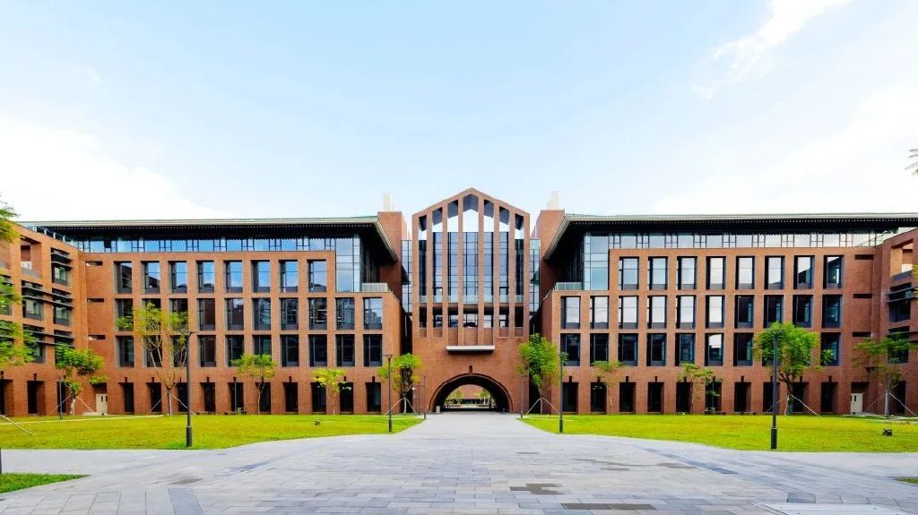 派月饼、送酸奶、还有空中阅览室……这些大学就在广州!休闲区蓝鸢梦想 - Www.slyday.coM 派月饼、送酸奶、还有空中阅览室……这些大学就在广州!休闲区蓝鸢梦想 - Www.slyday.coM