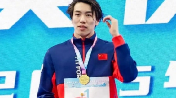 孙佳俊闪耀全国春季游泳锦标赛，勇夺100米蝶泳金牌