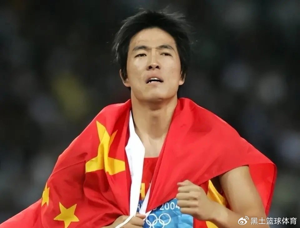 媒体人：刘翔最好应该走苏炳添的路！律师：名气再大离开体制啥也不是