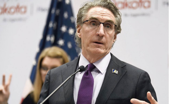 不把人命当回事？疫情失控之际，<a href=