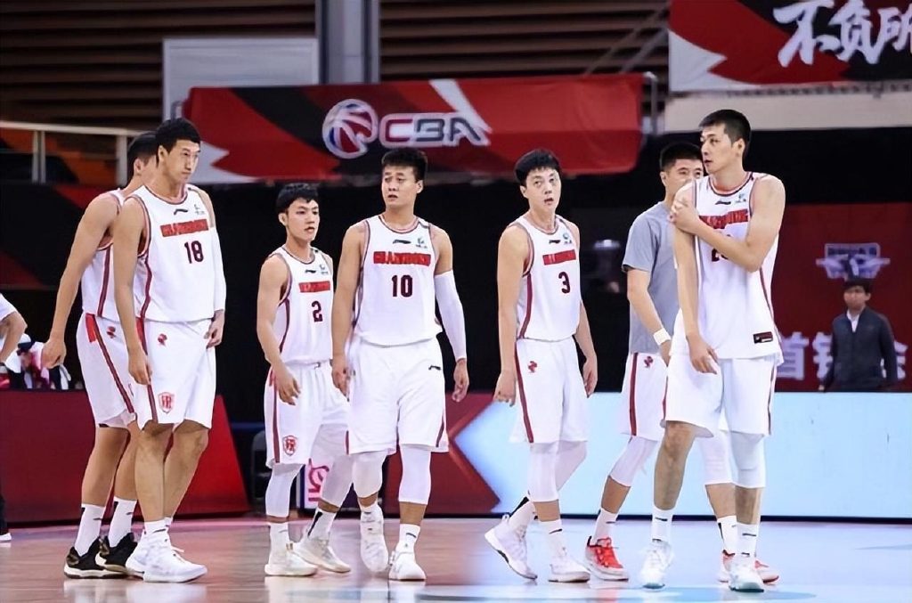 各队为季后赛席位全力冲刺