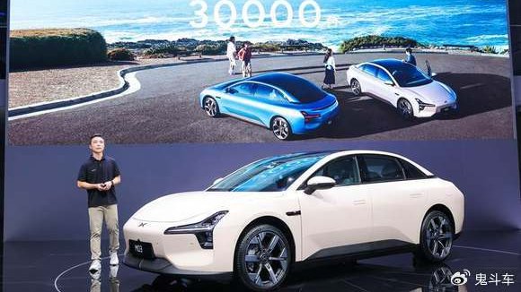 小鹏MONA M03车展首秀，上市48小时订单超3万