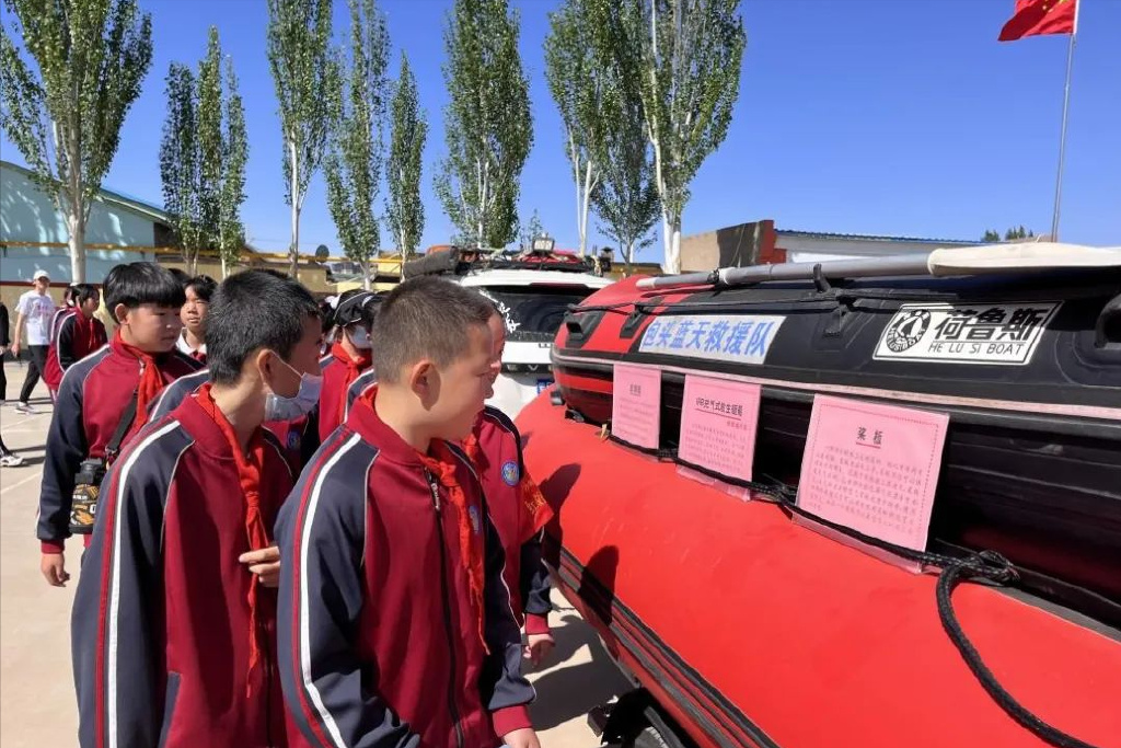 包头市九原区实验一小 防震减灾进校园 应急护航助成长