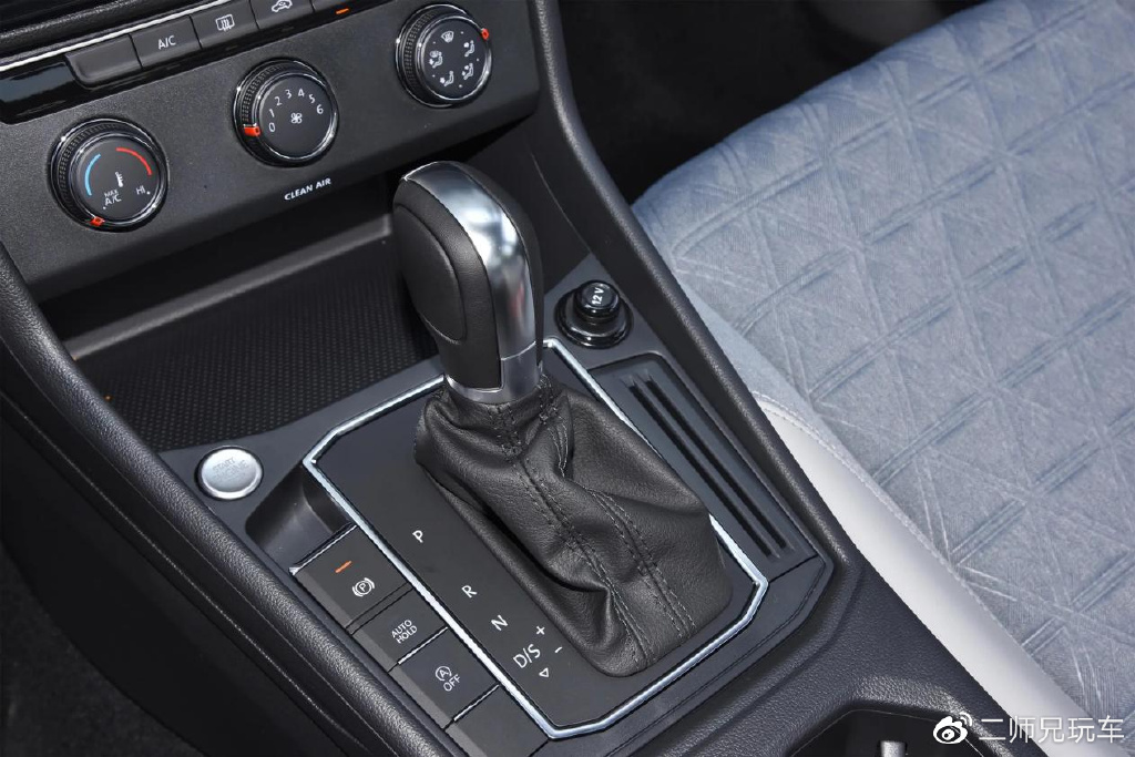 后悔了吗?同样的价格,朗逸、轩逸比这台国产车差了很多