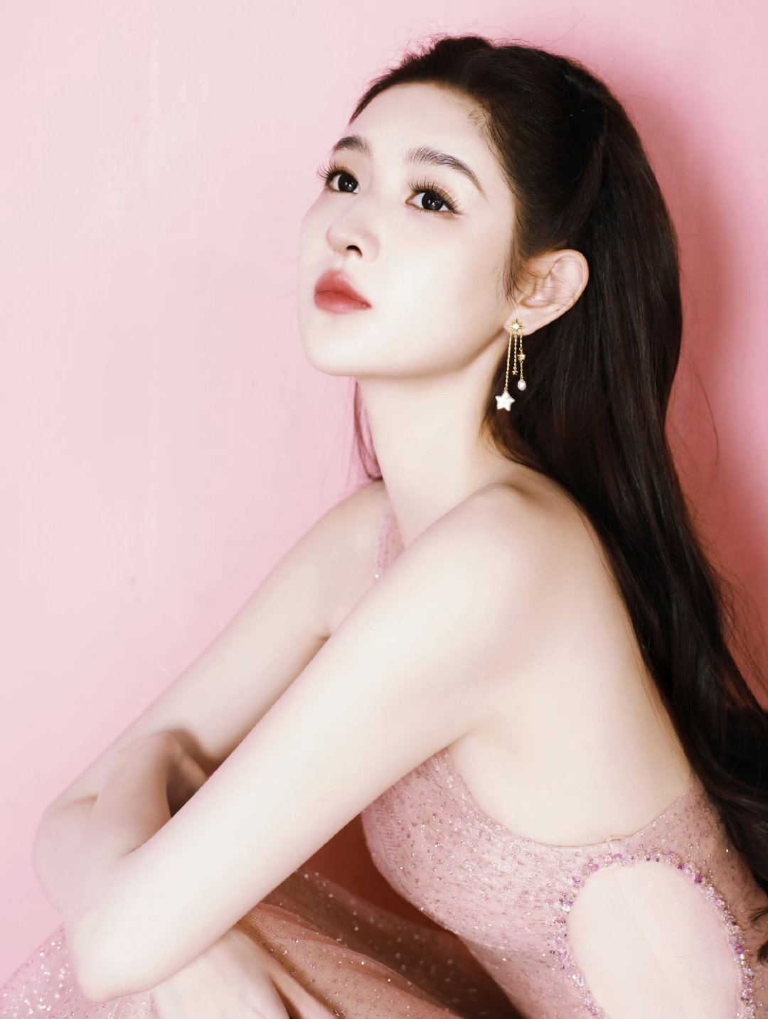 粉粉嫩嫩的王玉雯啊