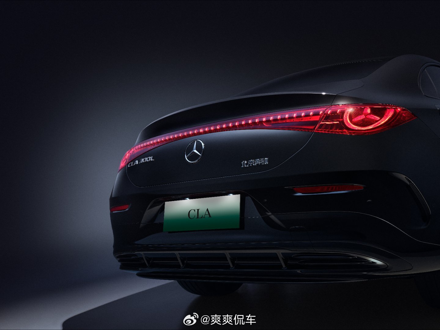 奔驰CLA凭借科技配置与颜值吸引年轻消费者