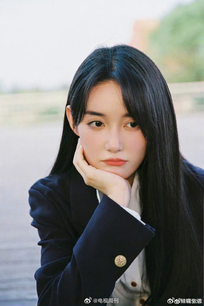 蒋依依未参演校园剧引网友期待