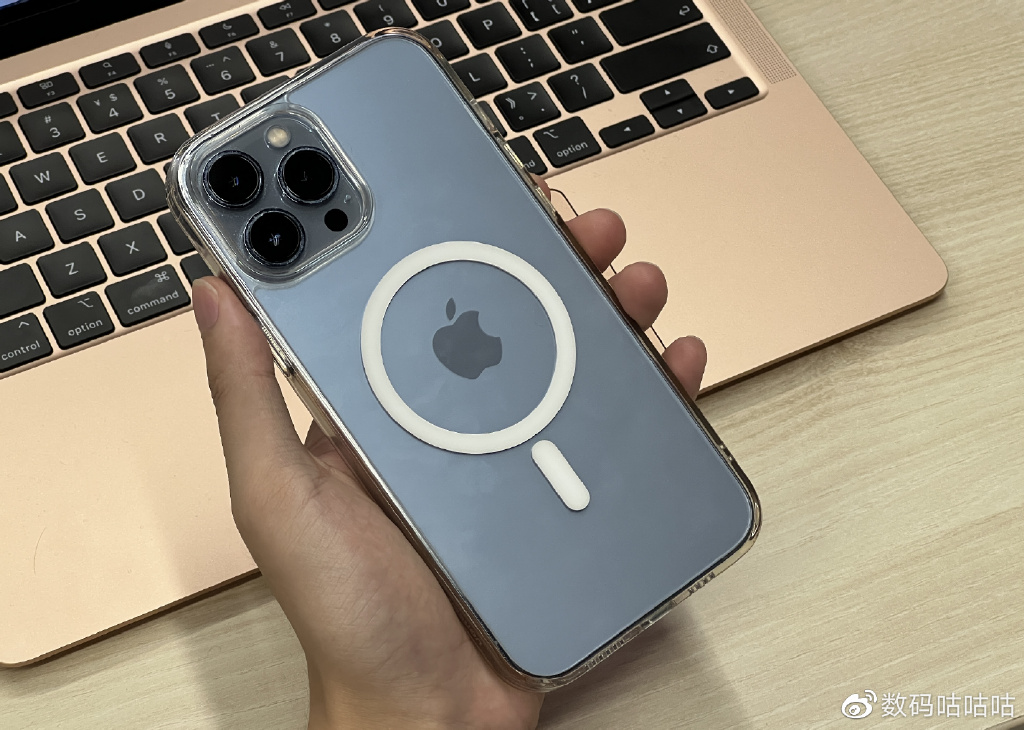 微信号称“小而美”,却占用大量存储,张小龙赶紧现身科普原因休闲区蓝鸢梦想 - Www.slyday.coM 微信号称“小而美”,却占用大量存储,张小龙赶紧现身科普原因休闲区蓝鸢梦想 - Www.slyday.coM