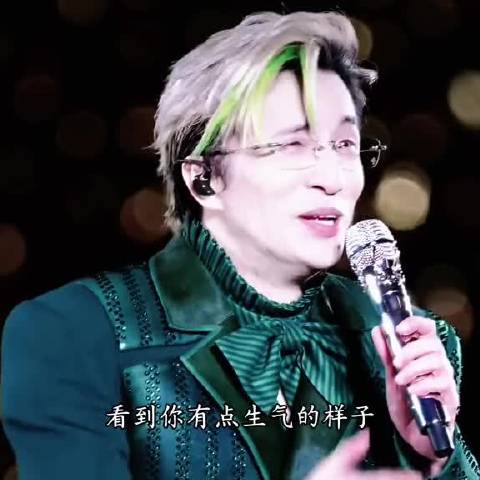 薛之谦：好生气 谦友：好帅 薛之谦：没有愧疚 谦友：心疼坏了 对待谦友和一直“失误”的工作人员就这样两种态度