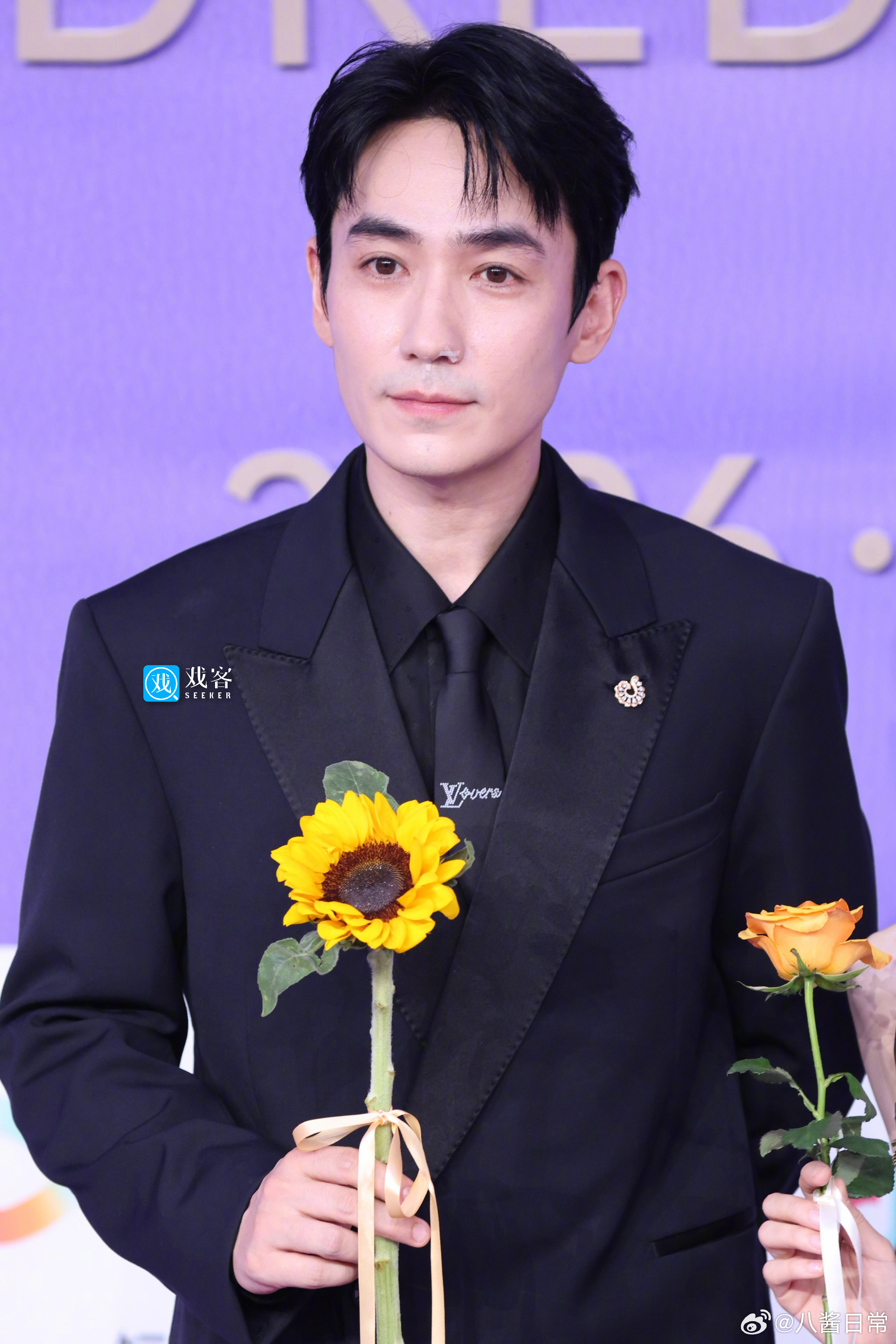 百花奖红毯生图，朱一龙易烊千玺等众星亮相