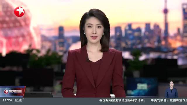 上海：国内首台无驾驶舱可量产纯电无人汽车亮相