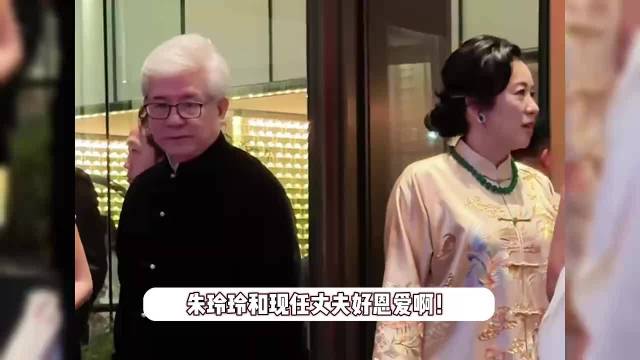郭晶晶婆婆逛市集被偶遇，67岁朱玲玲皮肤紧致，78岁丈夫陪同头发花白