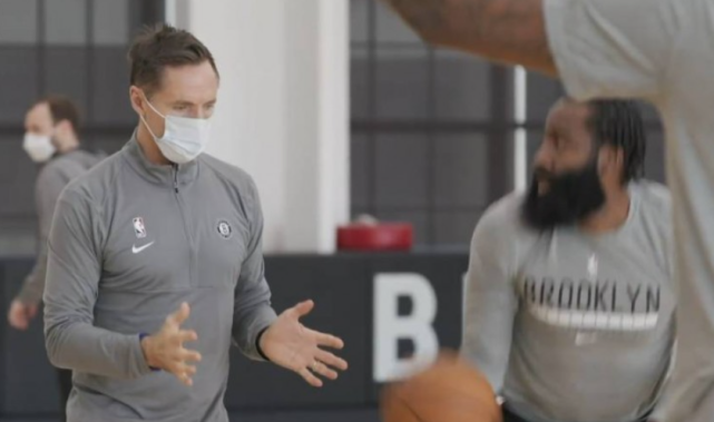 篮网三巨头首次合体，欧文时隔4年再回克城，顺便带俩内线回来？