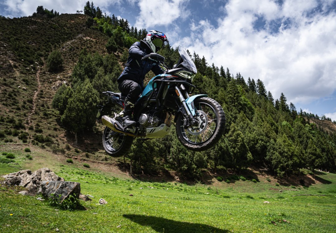 凯威MBP与兰美达联合参展2025中国摩博会，多款新车发布