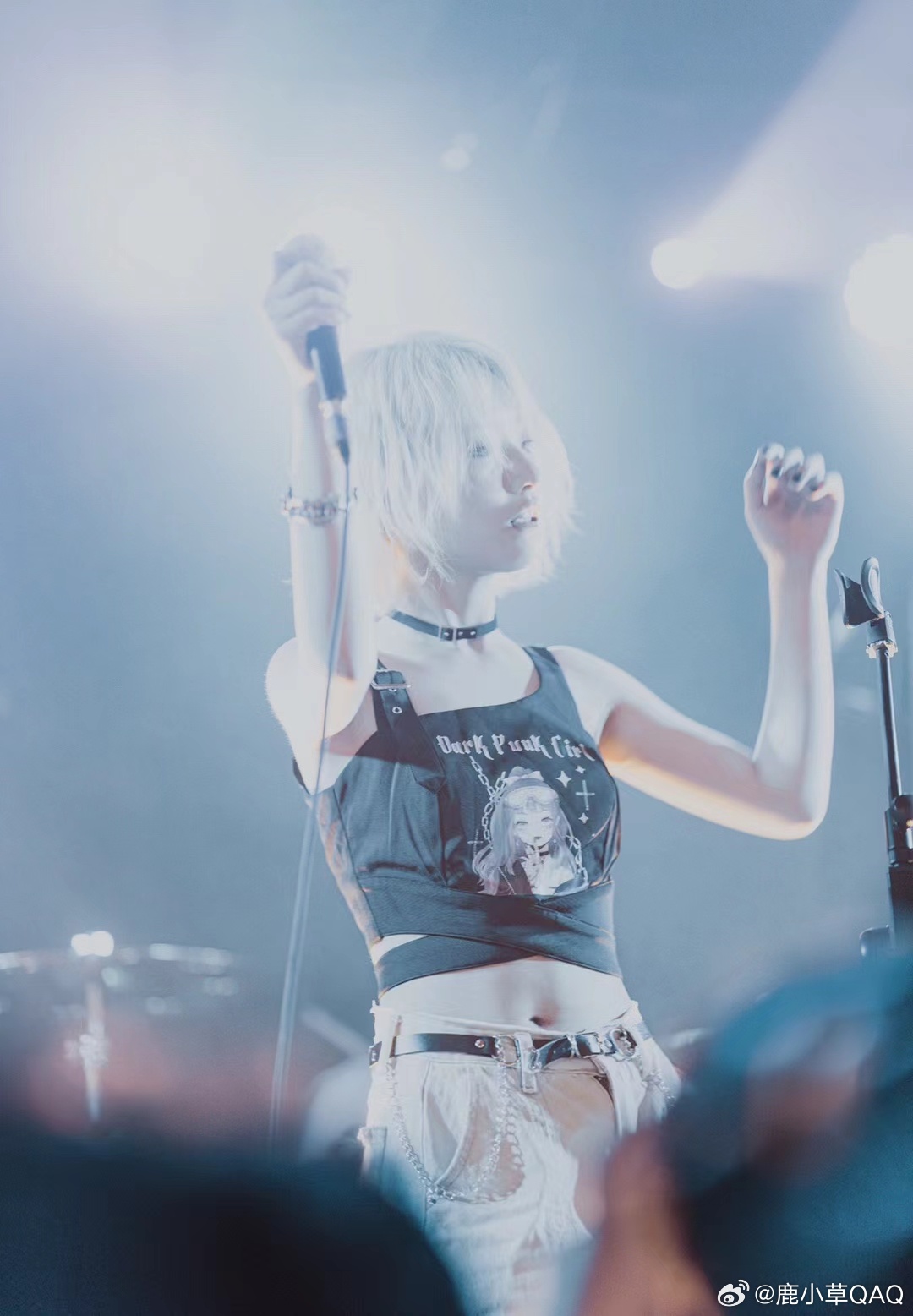 鹿小草发文渴望染发演出