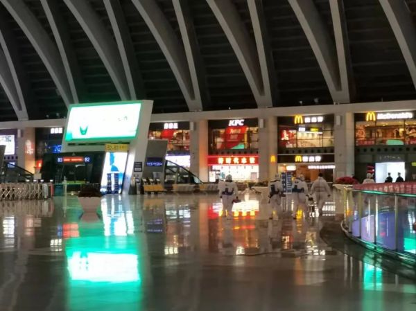 现场|天津三大火车站将进行全面消杀!休闲区蓝鸢梦想 - Www.slyday.coM 现场|天津三大火车站将进行全面消杀!休闲区蓝鸢梦想 - Www.slyday.coM