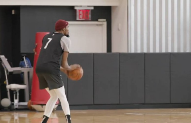 篮网三巨头首次合体,欧文时隔4年再回克城,顺便带俩内线回来? 篮网三巨头首次合体,欧文时隔4年再回克城,顺便带俩内线回来?