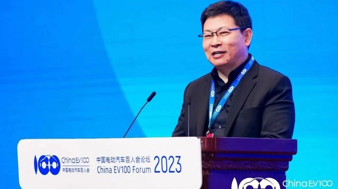 华为“内斗”！徐直军“博弈”余承东！重申：华为不造车