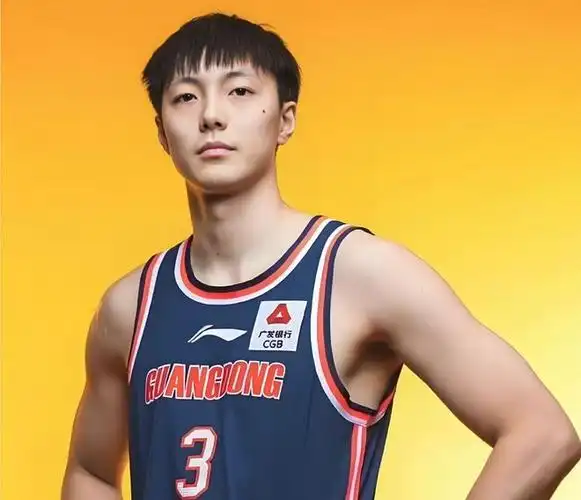 低迷，胡明轩被交易？曝广东探讨窗口期交易，谁注意朱芳雨表态