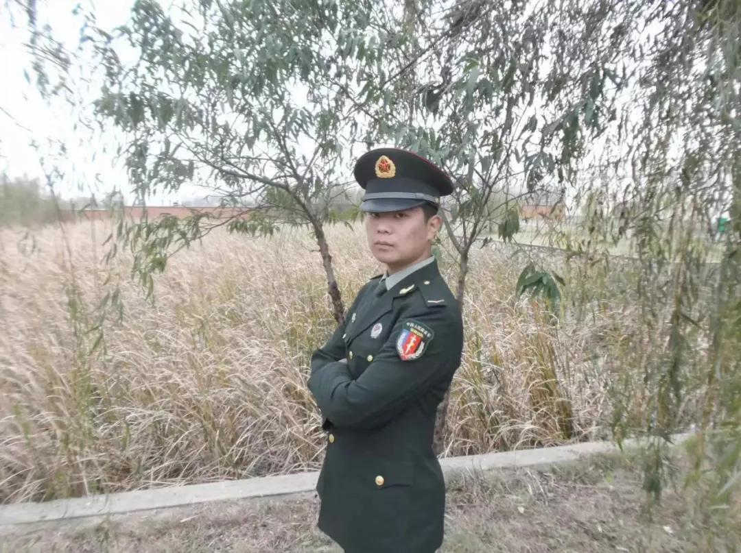 男子跳河轻生一心求死,退役军人水中一心救人,两人险些双双溺亡休闲区蓝鸢梦想 - Www.slyday.coM 男子跳河轻生一心求死,退役军人水中一心救人,两人险些双双溺亡休闲区蓝鸢梦想 - Www.slyday.coM