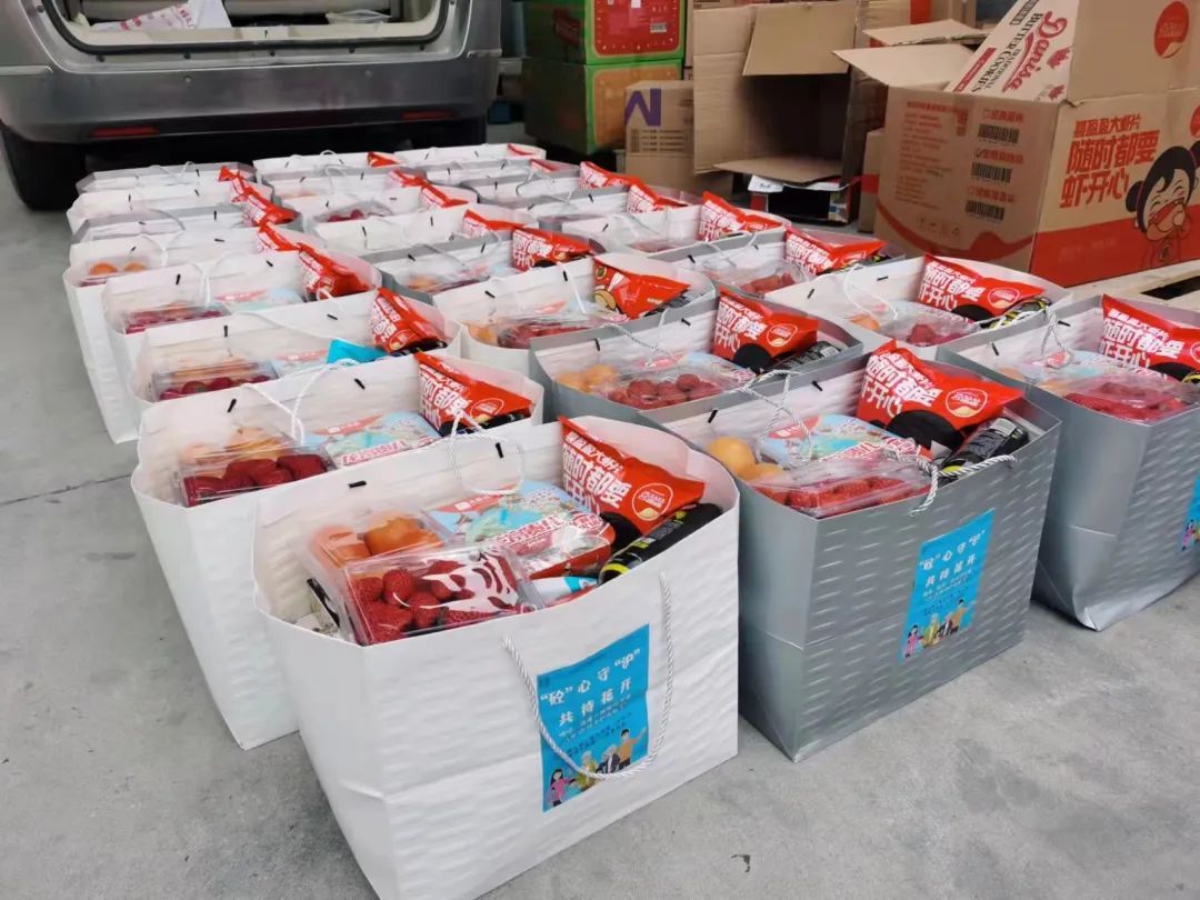 不会下厨该准备什么物资?他们为徐汇职工提供差异化精准服务休闲区蓝鸢梦想 - Www.slyday.coM 不会下厨该准备什么物资?他们为徐汇职工提供差异化精准服务休闲区蓝鸢梦想 - Www.slyday.coM