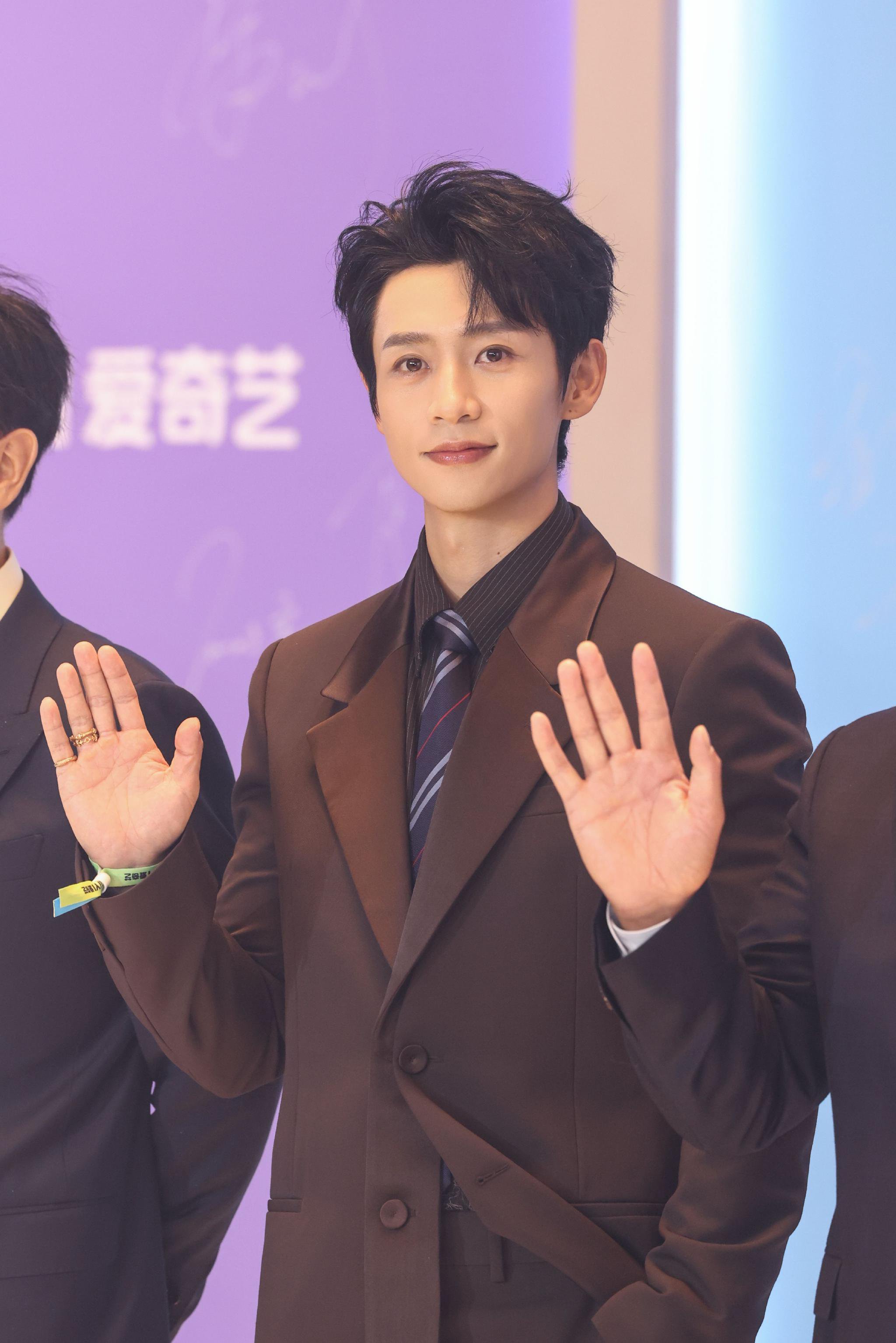 今晚让我们一起见证这场视听盛宴的殿堂吧