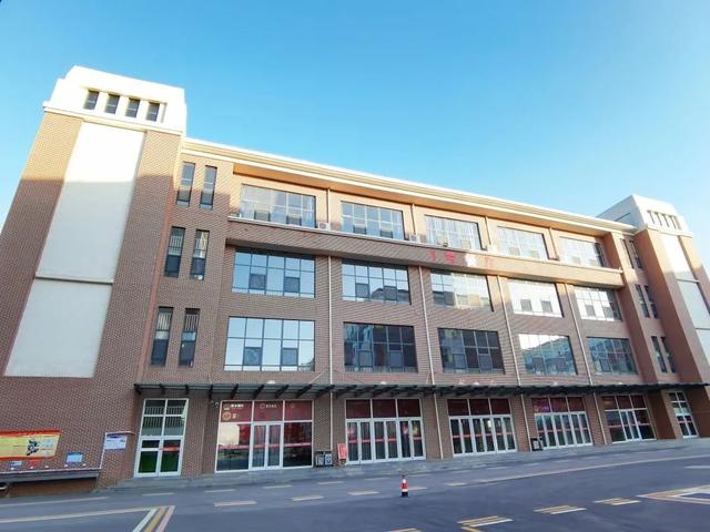 衡水桃城中学老师猥亵?警方在线辟谣:有人为流量伪造聊天记录休闲区蓝鸢梦想 - Www.slyday.coM 衡水桃城中学老师猥亵?警方在线辟谣:有人为流量伪造聊天记录休闲区蓝鸢梦想 - Www.slyday.coM