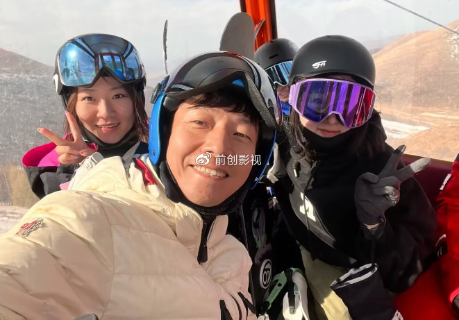 龙华小产权房多少钱一平方（龙华小产权房多少钱一平）撒贝宁与尼格买提结伴滑雪，小撒与女粉丝灿笑合影，小尼胡子拉碴，