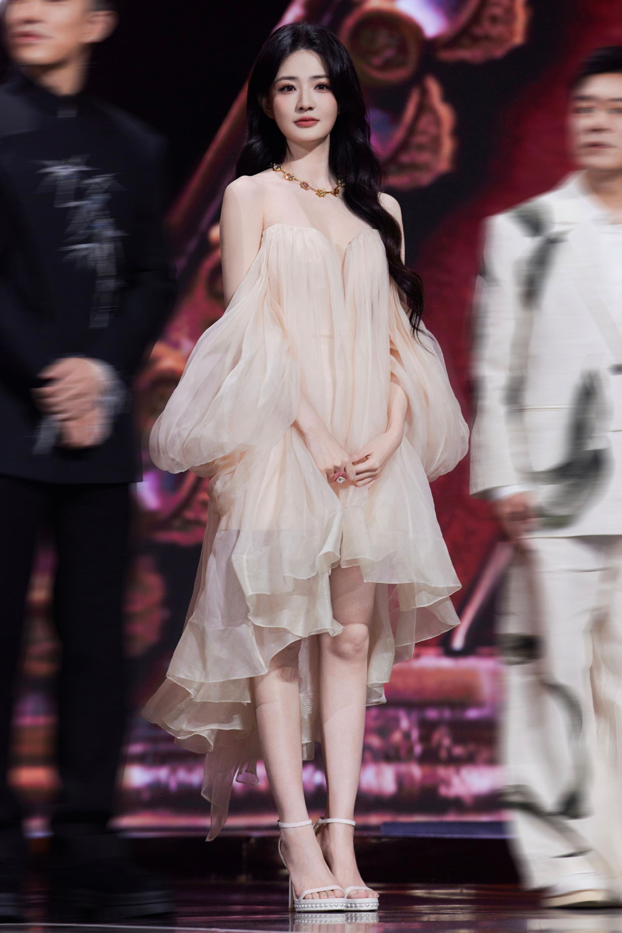 徐璐甄嬛传晚会一周年 越来越美的璐璐