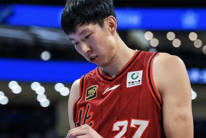 赛季报销？周琦官宣，任骏飞伤情曝光，山西球迷喊晚安嘲讽徐杰