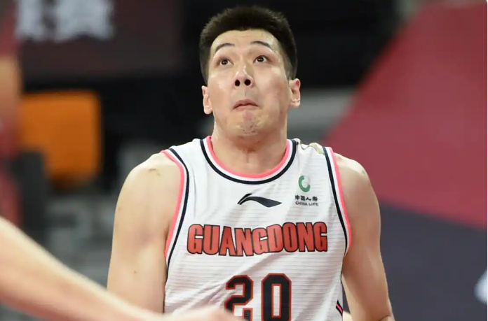 正式退出，任骏飞官宣，退役安置3选1，薪水6位数，16年薪资曝光