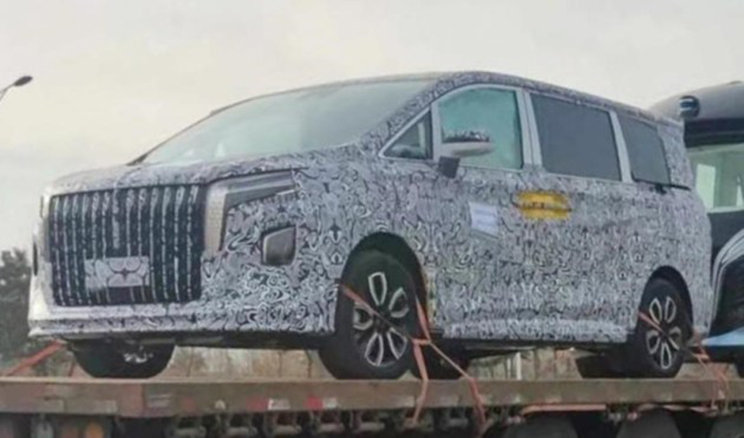 网传红旗全新MPV谍照……