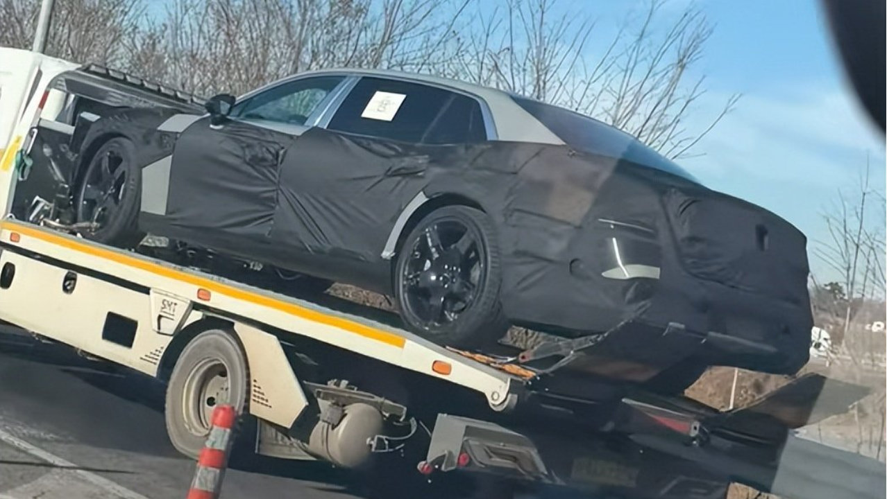 新款捷尼赛思G90曝光！双线条贯穿尾灯+27寸OLED屏，新增2.5T混动