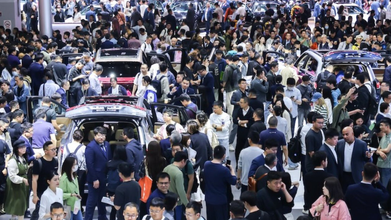 7大高管炮轰速成车：用户不能成试车员！工信部甩出四记重拳