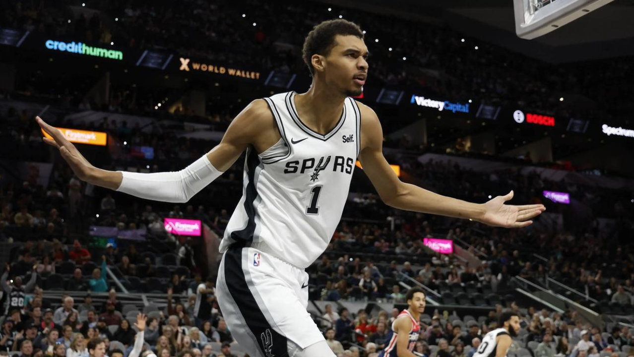 文班亚马少拿5000万、唐斯降7600万：NBA第二土豪线有多狠