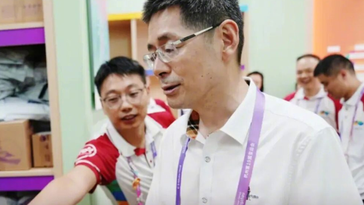600亿公司总裁,59岁,要接UP主儿子的“班” 600亿公司总裁,59岁,要接UP主儿子的“班”