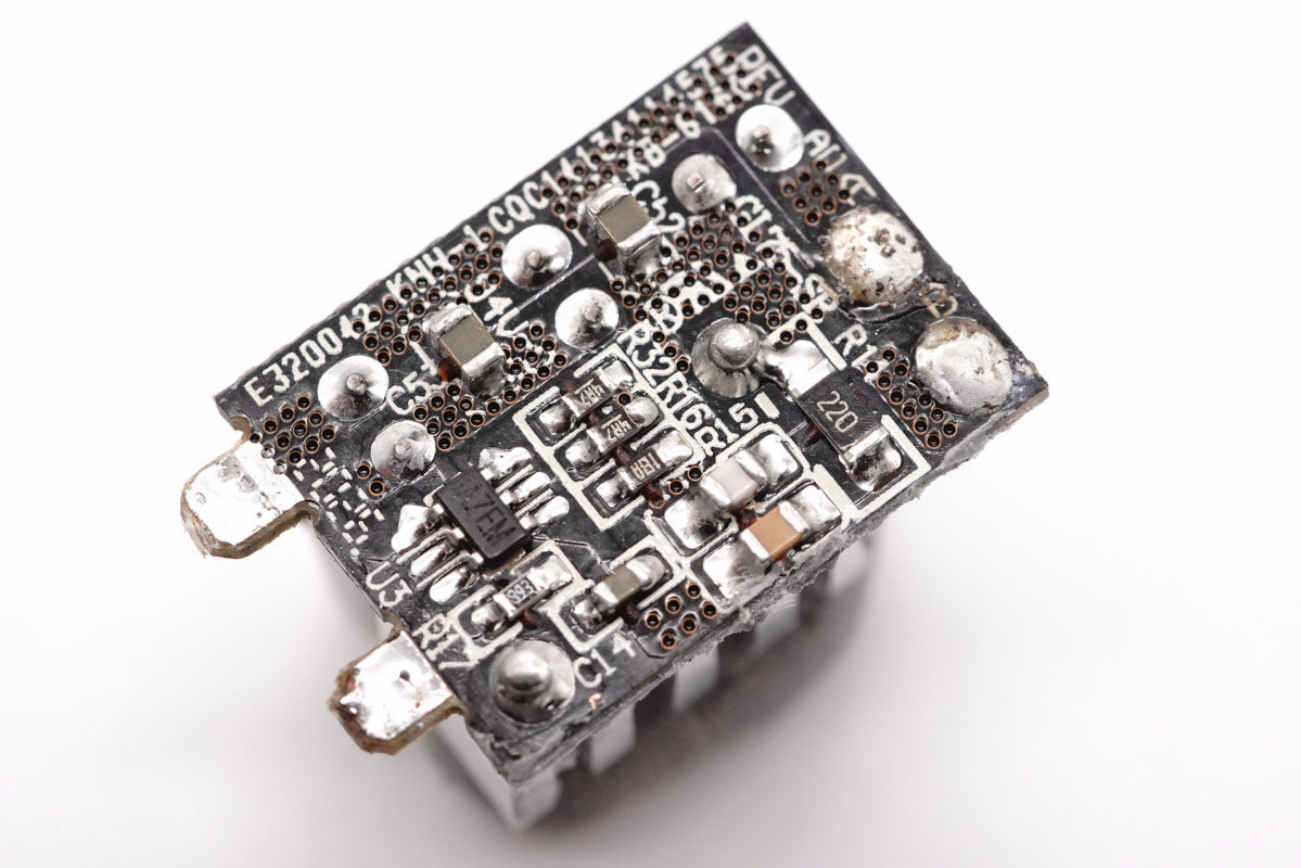 极氪mpv001 085c-kkxpczc4819457.jpg