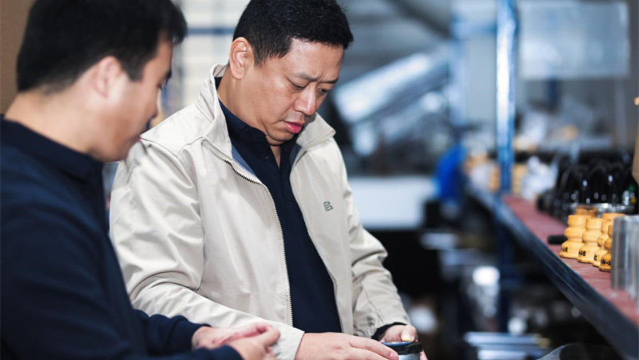 启境汽车首款车型完成底盘评审