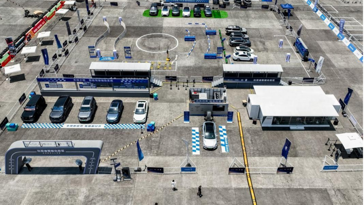 2025比亚迪智能化街区全国巡展开启｜让好技术人人可享