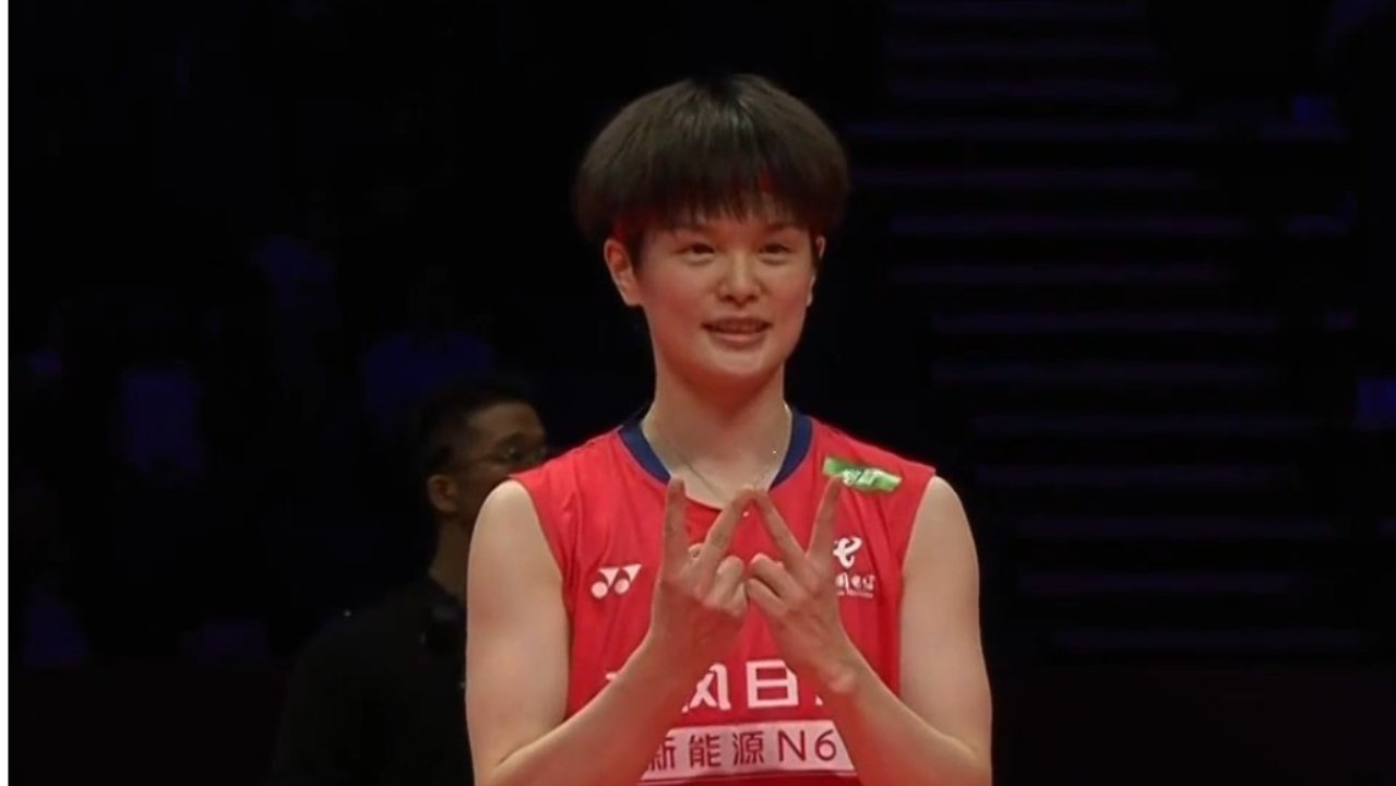 2-0锁四强仍被批统治力不足！王祉怡赛后一笑而过 复仇安洗莹可扫质疑