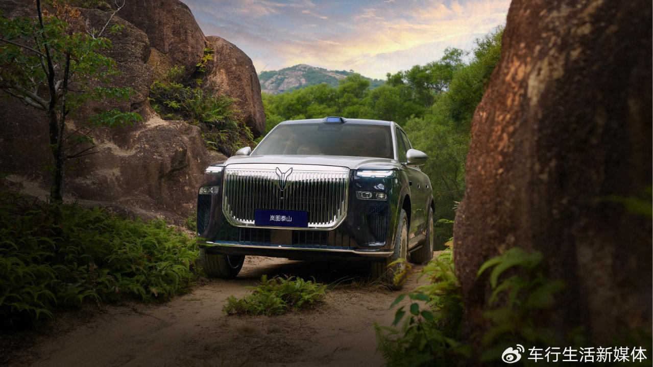 岚图泰山首次重磅整车OTA 华为乾崑智驾ADS 4.1满血升级