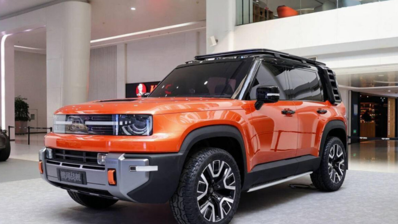 命名为银河战舰700！吉利首款全地形SUV官宣，方盒子造型+AI四驱