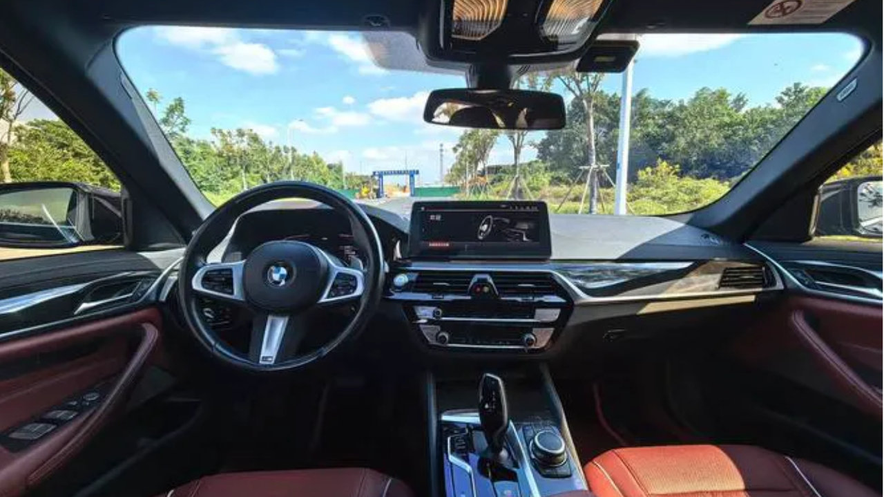 宝马5系降价14.09万！比奥迪A6L，香在哪？