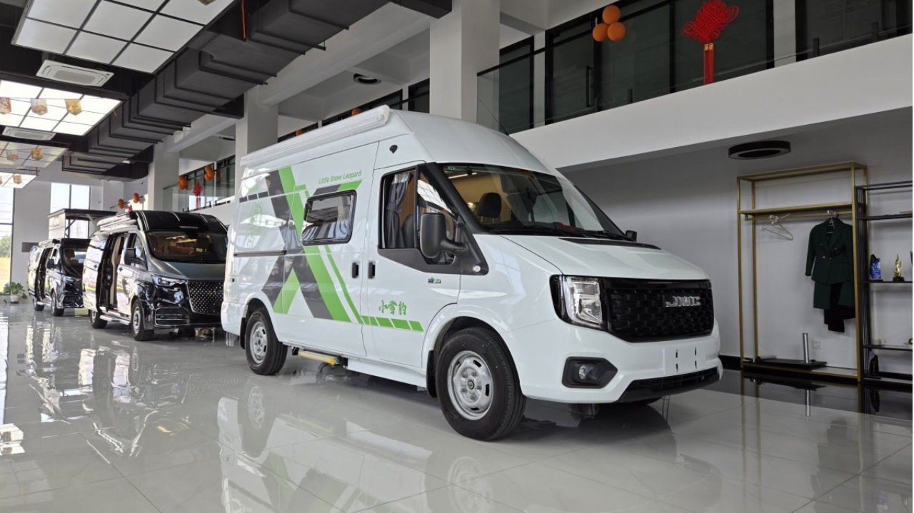 比床车空间大，比宿营车配置高！卫航小雪豹一口价24万值不值？