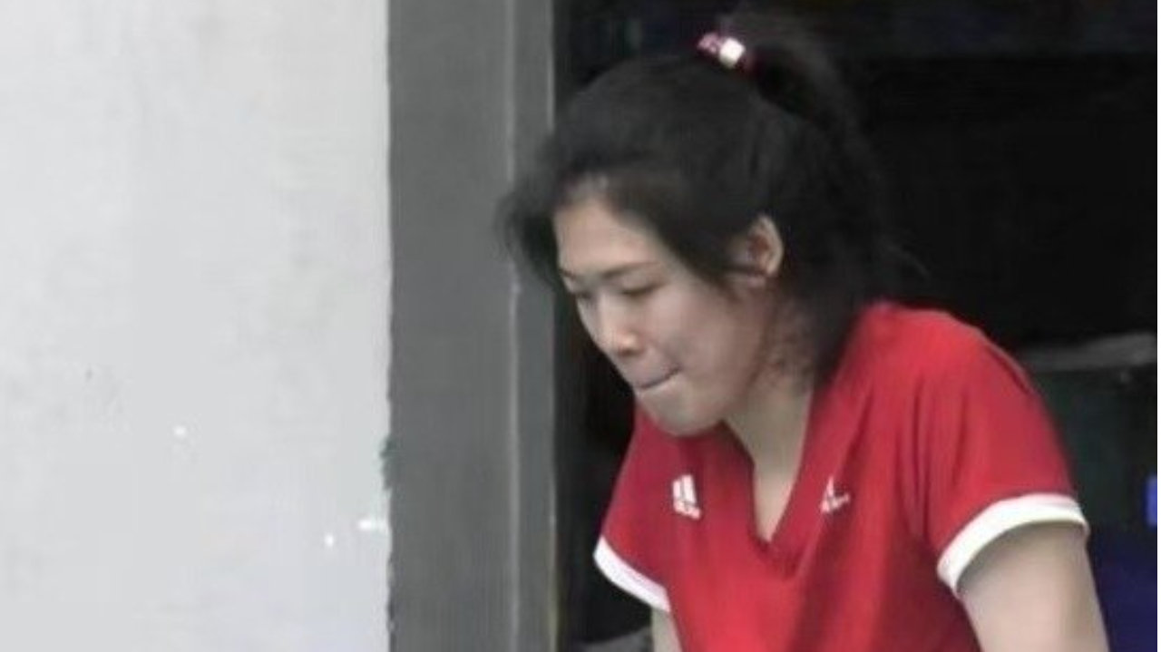 李盈莹的悲剧应引起重视！女排精神要提倡，但身体才是拼搏的本钱！
